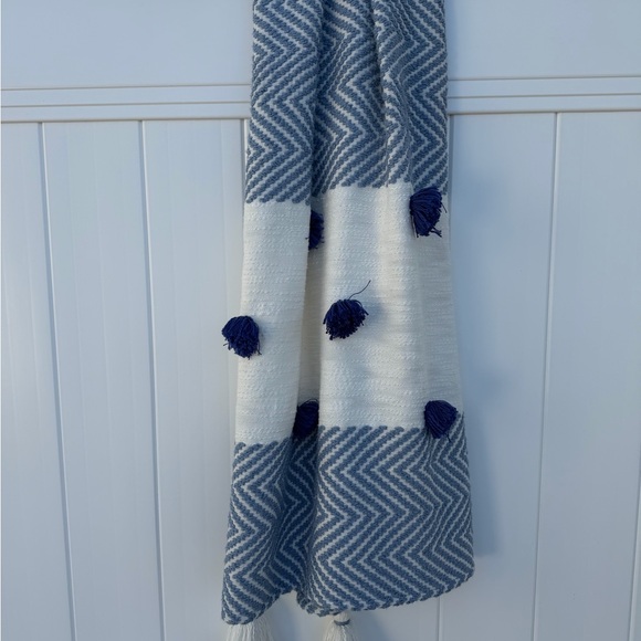Anthropologie Blue & White Pom Pom Throw Blanket 50x60 Boho Coastal - Picture 6 of 7